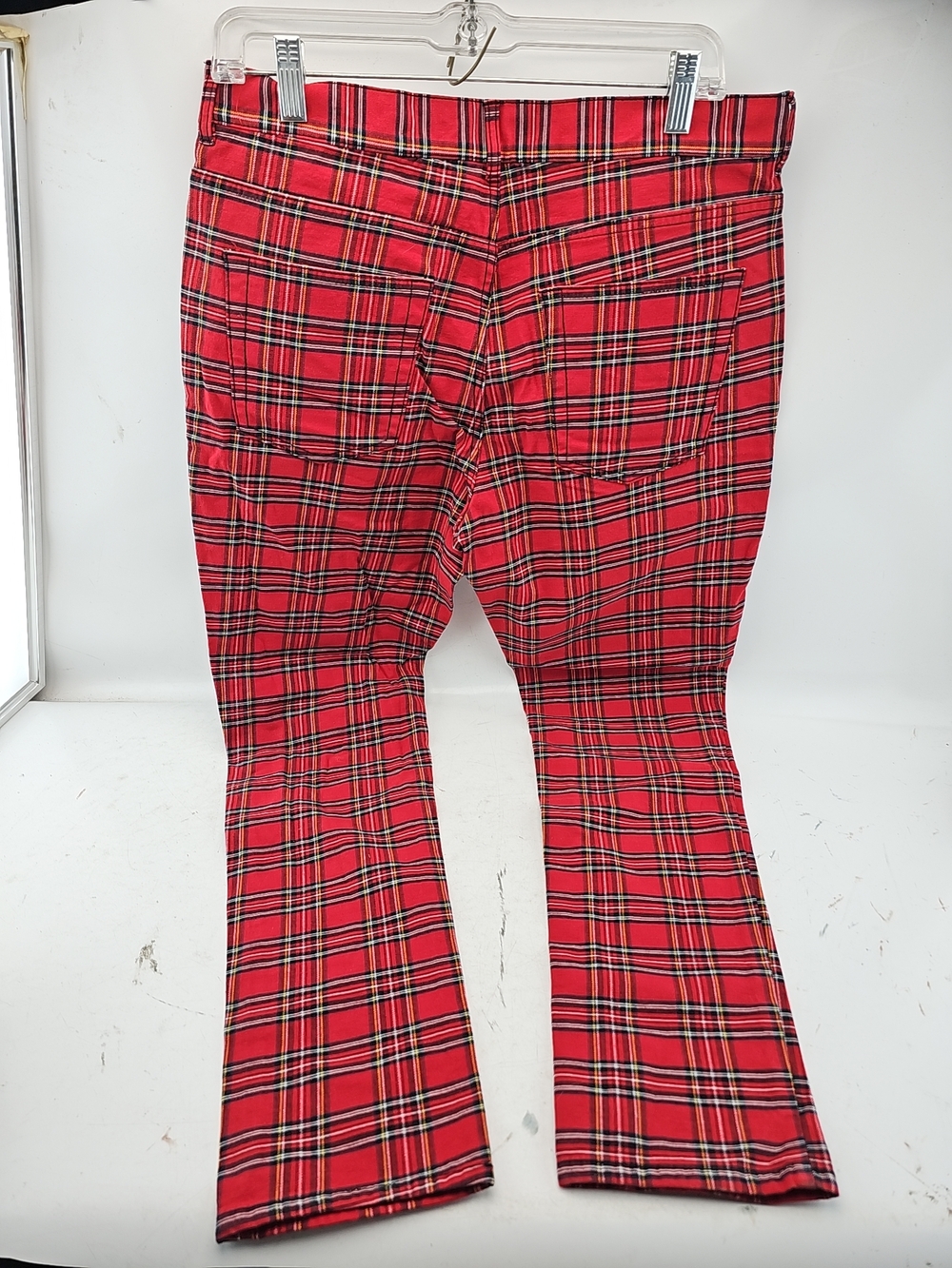 H&M Red Plaid Men’s Pants - Picture 5 of 7